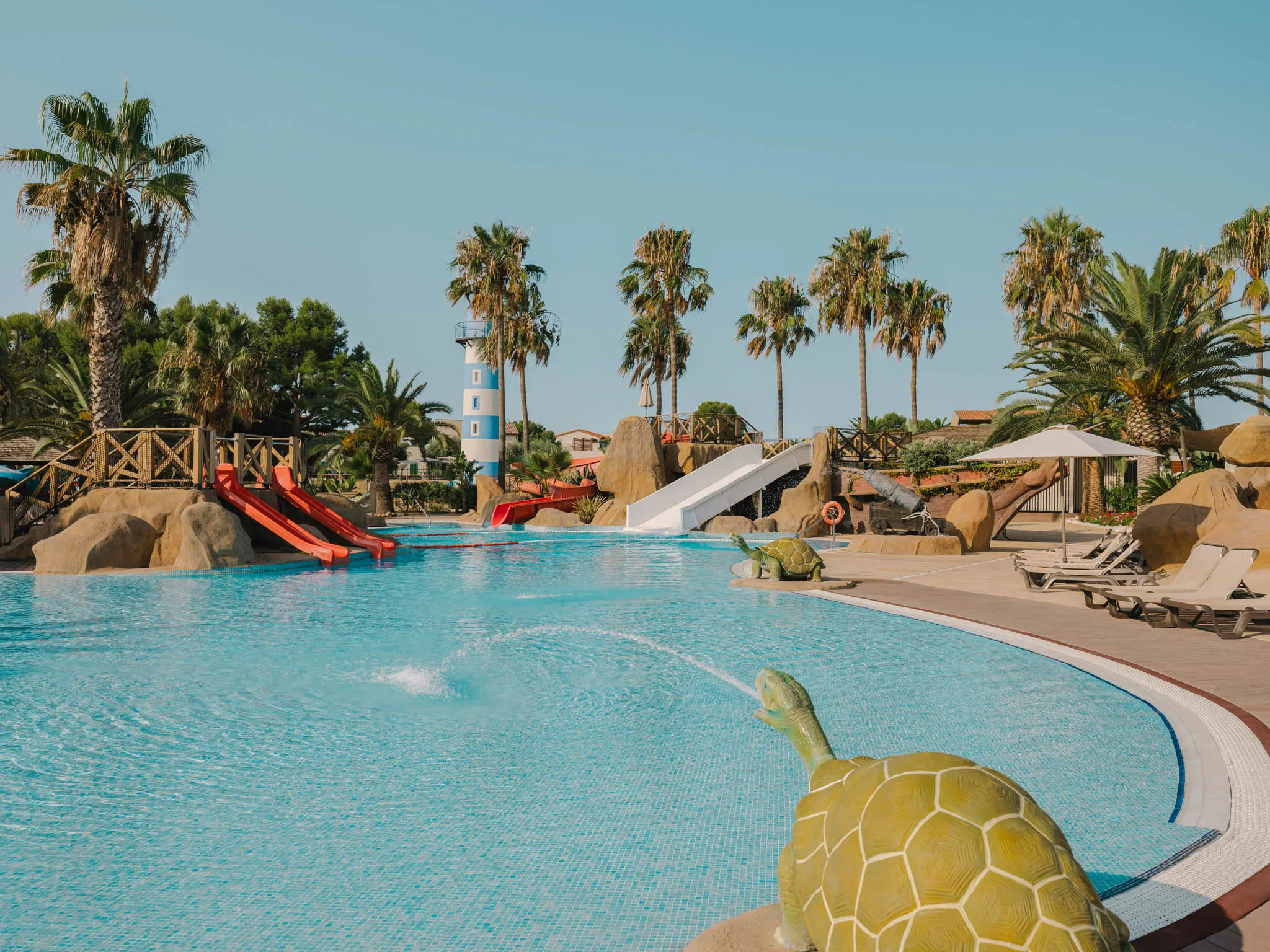 Cambrils Park Resort pool area